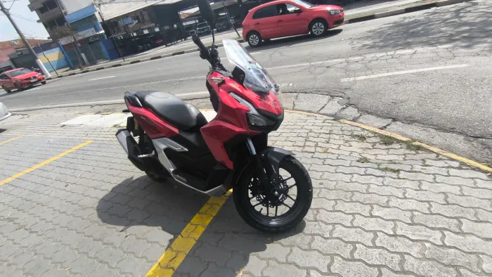 Honda ADV 160 Pouco rodada