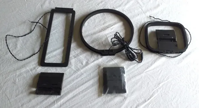 Antenas (3) Loop novas a venda por 80 reais cada uma ou 200 reais as três juntas. Novas.