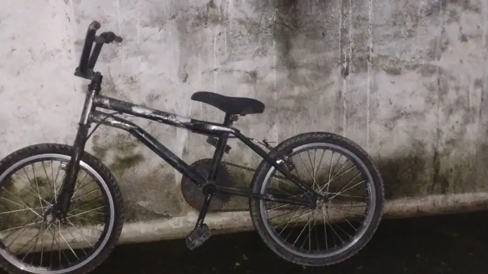 Bike aro 20 70,00 apenas colocar freio e pintar?