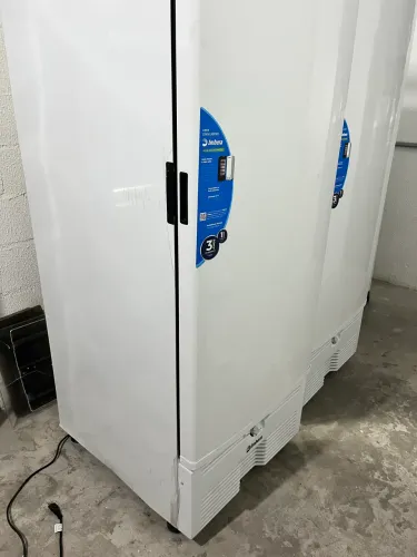 Freezer Comercial IMBERA EZV 567L