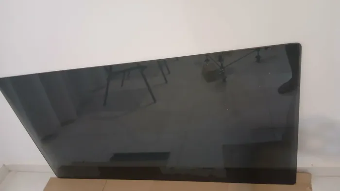 Vendo tampo de vidro fumê, para mesa retangular.
