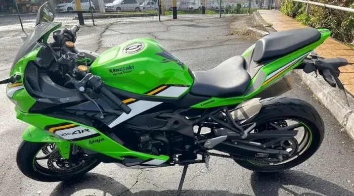 KAWASAKI NINJA ZX-4R 25/25