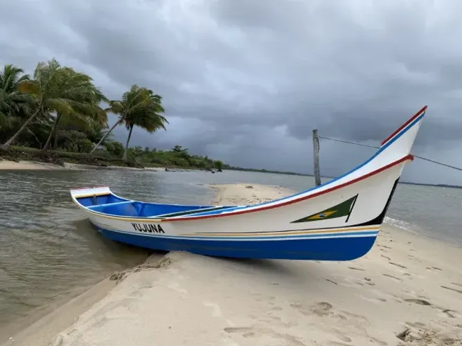 VENDO BARCO SEMINOVO