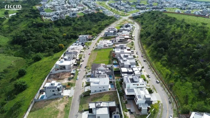 Terreno à venda no Condomínio Alphaville 2, com 469 m2 em Declive localizado na reserva do