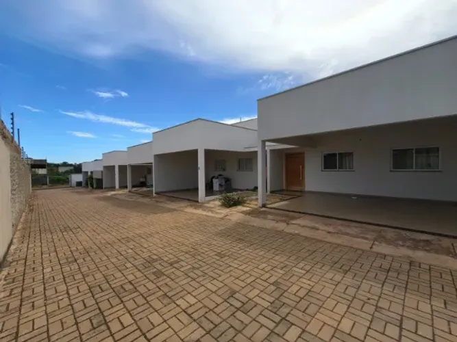 Alugo casa no Condomínio Villa do Horto, Bairro Villa Goulart, Rondonópolis.