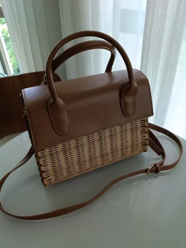 Bolsa palha Renner estruturada pouco uso perfeita