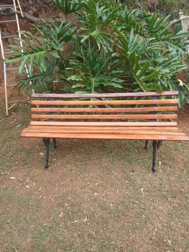 Banco de jardim madeira pe de ferro