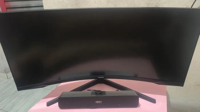 Vende-se monitor gamer 34 poll 165 hz ( troco por um notebook dependendo do modelo)