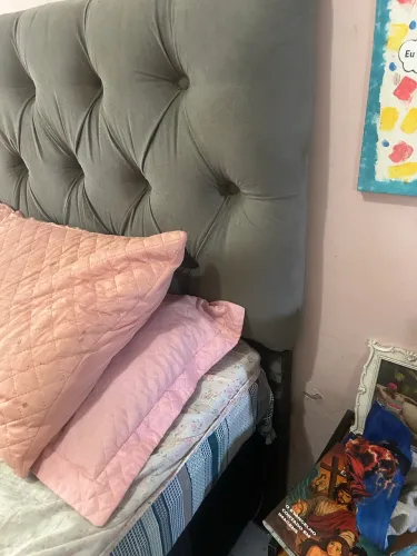 Encosto de cama estofado