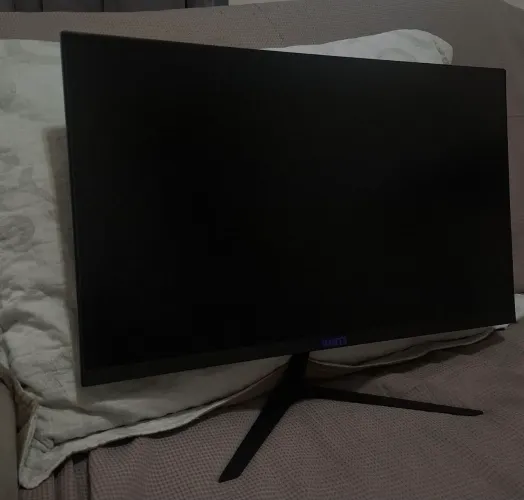 Monitor 24'