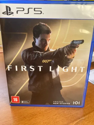 Vendo 007 First Light PS5