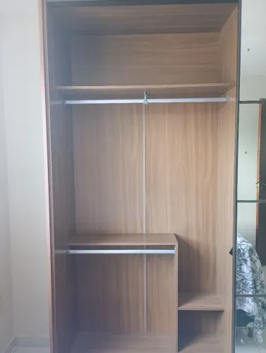 Guarda roupa em excelente estado 