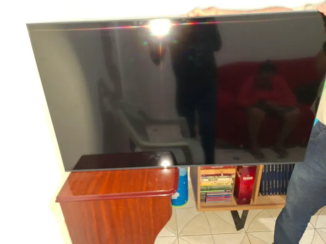 Smart TV Samsung 43" Crystal UHD 4K (Modelo AU7700) - Estado de Nova