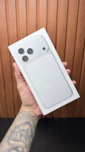 iPhone 17 Pro Max Silver 256GB novo e lacrado - acompanha película e capinha