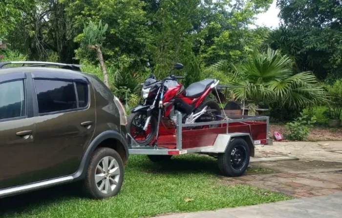 CARRETINHA REBOQUE NOVA 2,00 x 1,20m - PRONTA PARA EMPLACAR