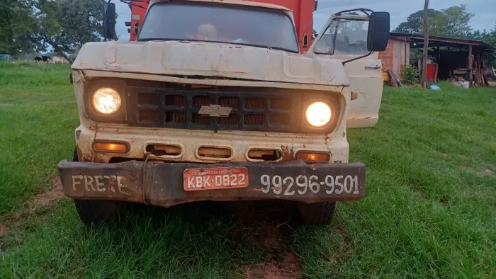 Vendo caminhão Toco