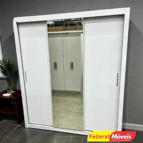 Guarda Roupa c/ Espelho 3P 4G - Mega Oferta!