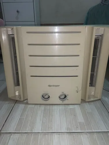 Vendo um ar condicionado usado em boas condições.