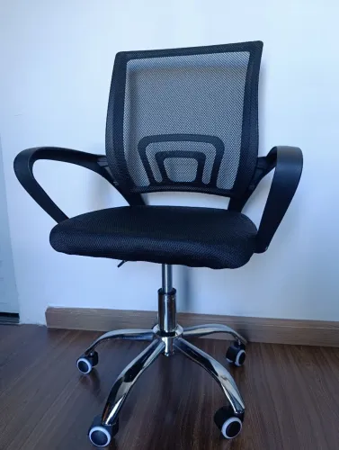 Cadeira de escritório nova nunca usada
