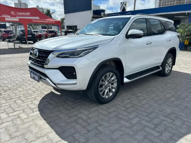 Toyota Hilux SW4 4X4 2.8 Diesel 2023