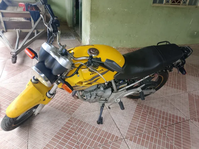 Vendo ou troco Twister ano 2008 toda em dia