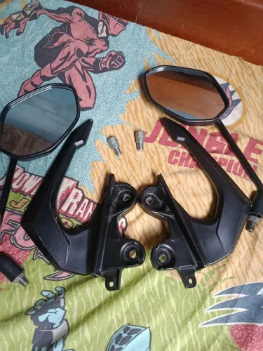 Vende-se alça e retrovisor fan 160