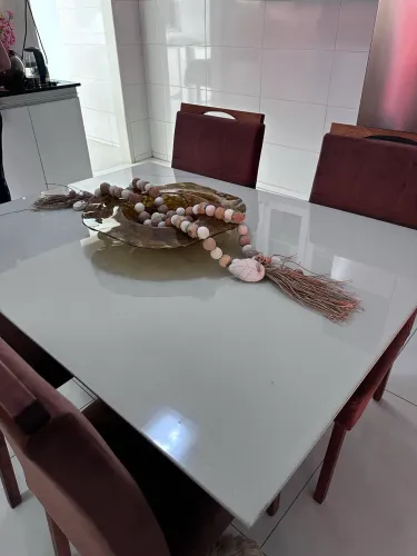 Mesa com Cadeiras