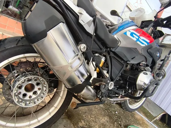 BMW r1200 GS sem nada pra fazer,só pegar e viajar