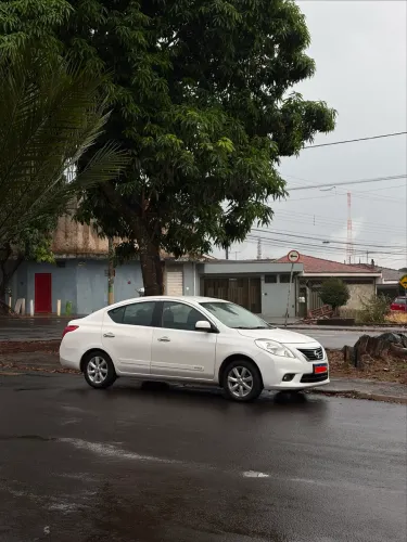 Nissan Versa SL 1.6 16V Flex Fuel 4P Mec. 2014
