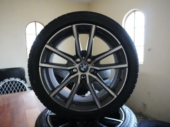 Jogo de Rodas ARO 18 BMW + PNEUS BRIDGESTONE RUN FLAT - 225/45 R18