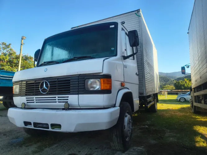 Vendo 709 Todo reformado.