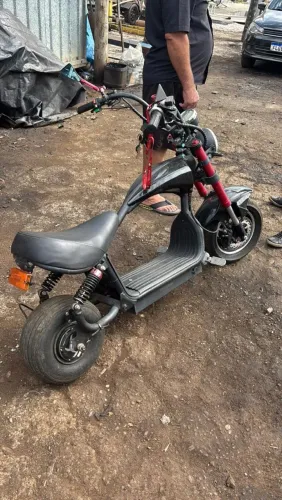 Estou vendendo essa motinha elétrica