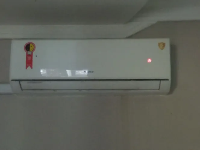 Troco ou vendo Ar split 12000 BTUs Aceito cartão