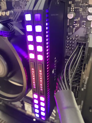 Memória Ram Corsair Dominator Platinum RGB DDR5 16GB 6200Mhz (1x16GB) UR0397 CMT32GX5M2X62