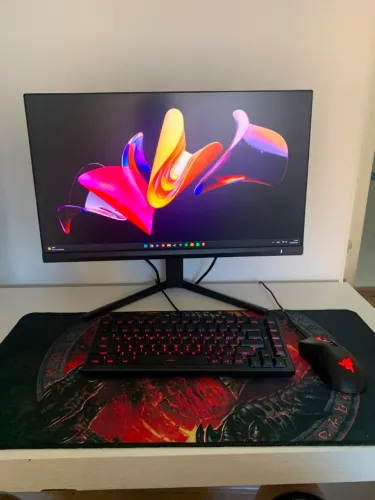 Monitor Gamer Philips Evnia 24" 0.5ms | 180Hz | Painel IPS | Full HD (Poucos meses de uso)