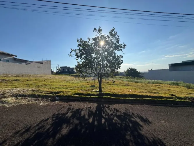 Terreno Residencial para Venda no Bom Jardim, em Maringá / PR.