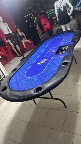 Mesa de poker  e fichários com 10 baralhos novos 