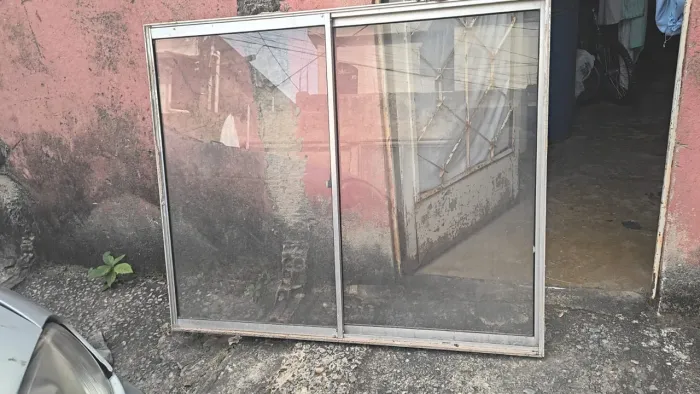 Vendo janela em bom estado