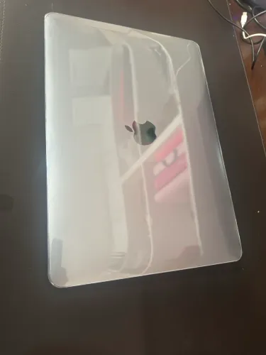 MacBook Air 13" Apple M1 (8GB RAM, 256GB SSD) - Bateria 98% - Completo na Caixa