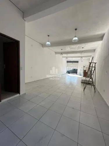 Salão Comercial com Casa para Locação na Vila Industrial