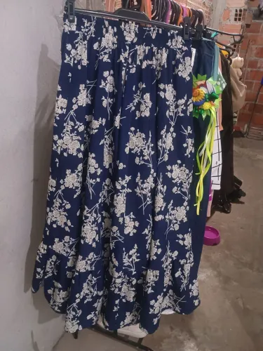 Saia nova feminina
