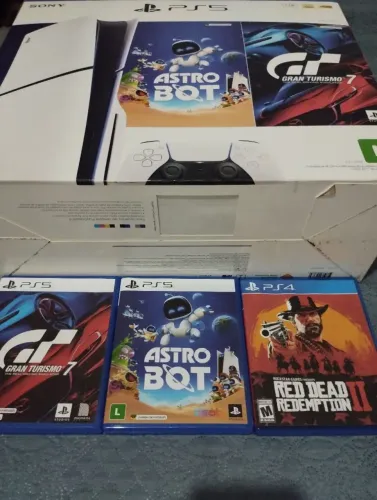 Ps5 + 3 jogos + controle & acessórios.