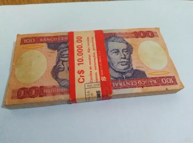LOTE DE CÉDULAS DE 100 CRUZEIROS LACRADO - 1987 BRASIL - COLECIONÁVEL RARO. 