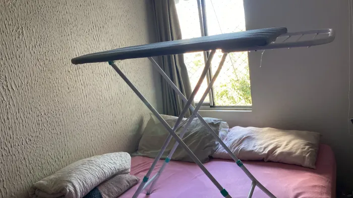 Tábua de passar roupa. Nunca usada!!! 