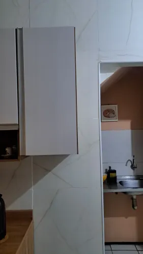 Armário de cozinha pequeno de parede