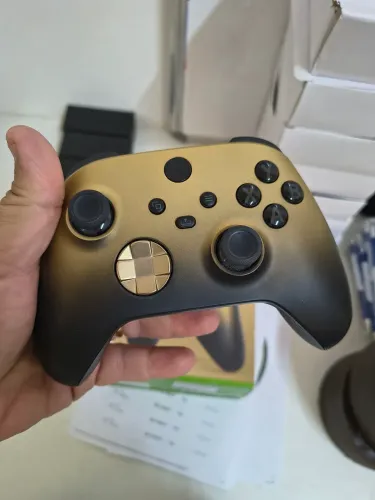 Controle Xbox One Séries S Gold Shadow Ed. Especial