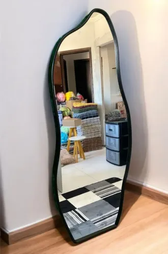 SUA DECORAÇÃO BELÍSSIMA ,COM ESSE ESPELHO