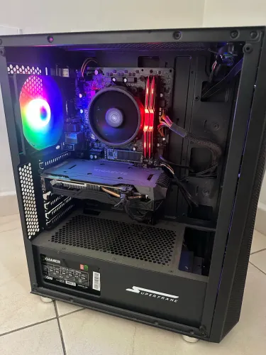 PC Gamer + Monitor 