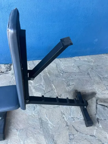Banco regulável para musculação