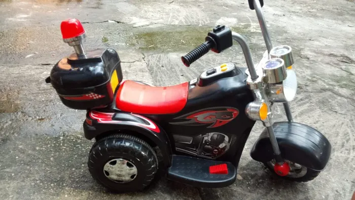 Vendo moto eletrica pra criança